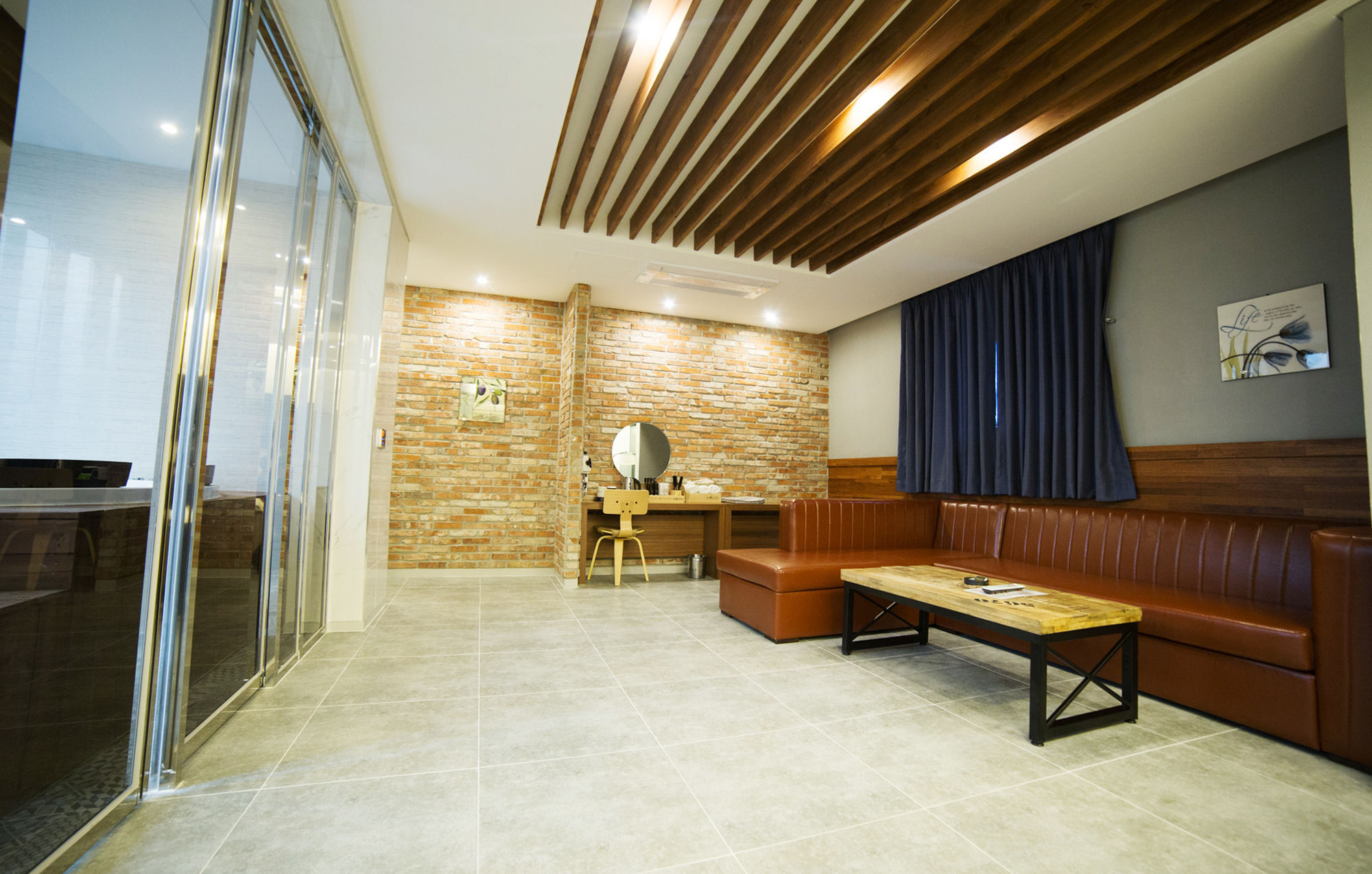 Instar Tourist Hotel Daegu Bagian luar foto